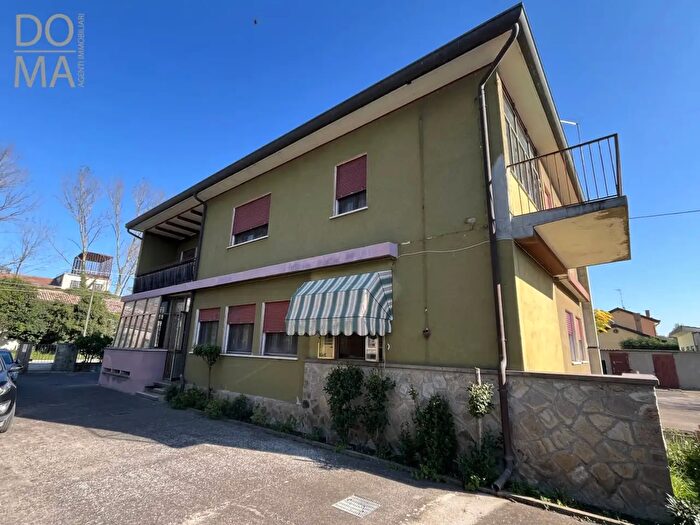 Casa con 12 locali in vendita in Porto Tolle