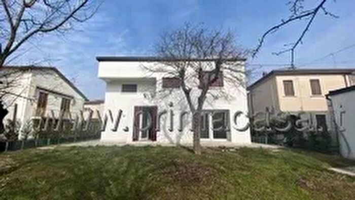 Casa con 6 locali in vendita in Via Scaltenigo, Mirano