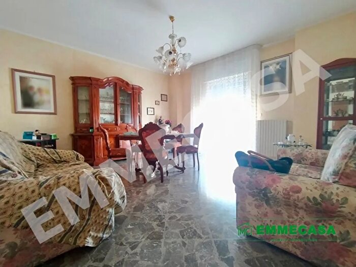 Appartamento quadrilocale in vendita in Valenzano