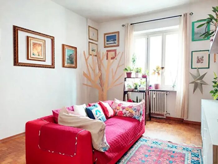 Appartamento trilocale in vendita in Via Buenos Aires, Torino