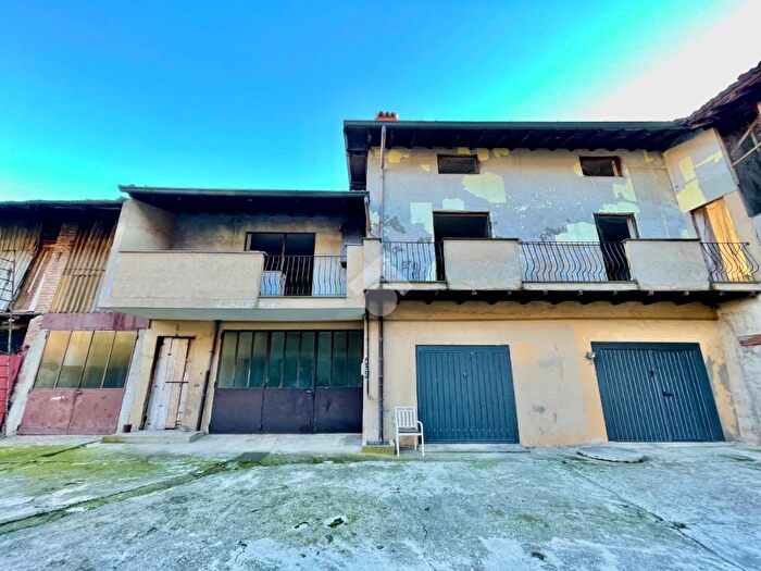 Casa trilocale in vendita in Via a Locatelli, Filago