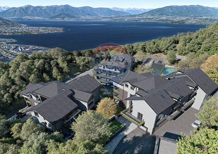 Appartamento bilocale in vendita in Via per Ghevio Snc, Meina