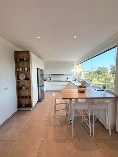 Casa con 7 locali in vendita in Parma