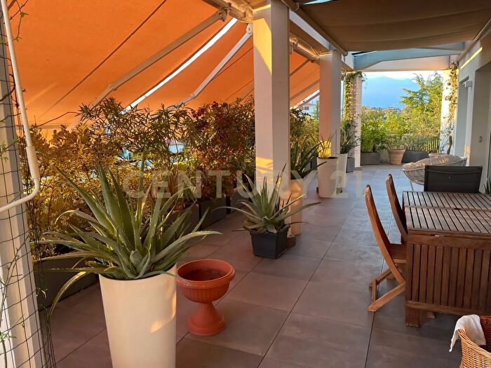 Appartamento con 5 locali in vendita in Via Osoppo, Pordenone