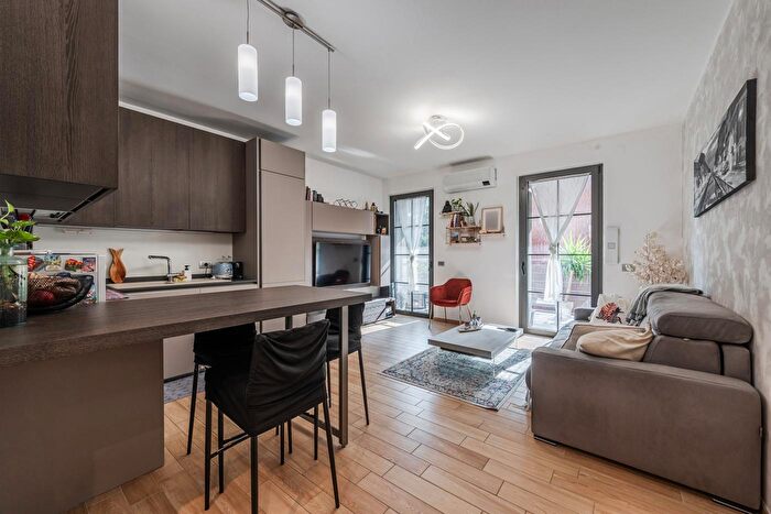 Appartamento bilocale in vendita in Via Manfredonia, Milano