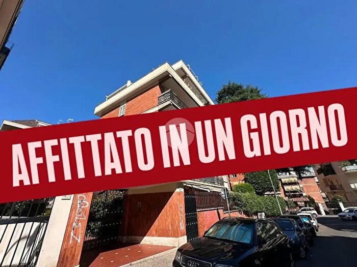 Appartamento trilocale in affitto in Via Nino Martoglio, Roma