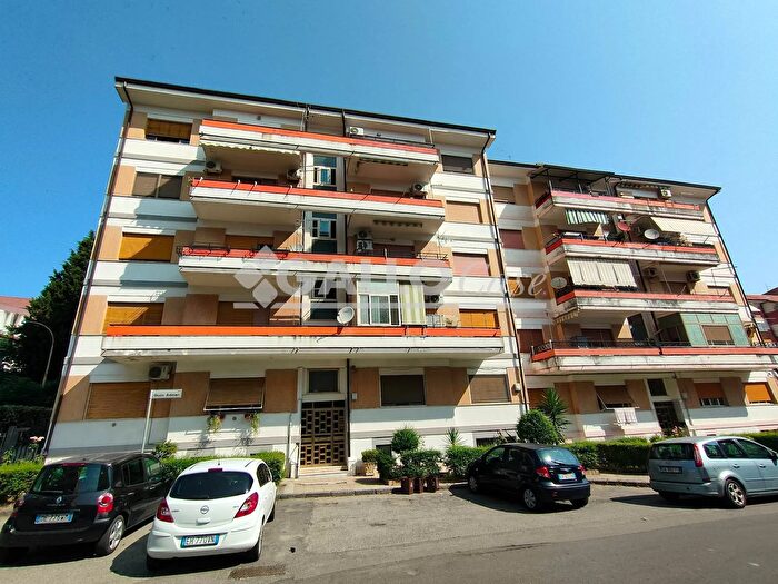 Appartamento trilocale in vendita in Via Giulio Adimari Cosenza, Cosenza