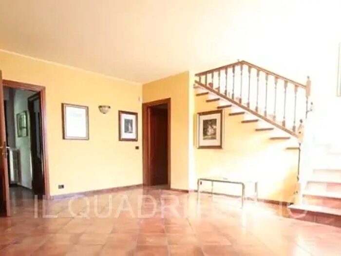 Casa con 6 locali in vendita in Via Marzolino, Cesena