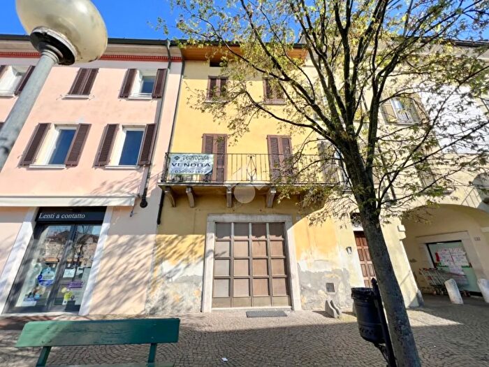 Casa trilocale in vendita in Via Garibaldi, Verolanuova