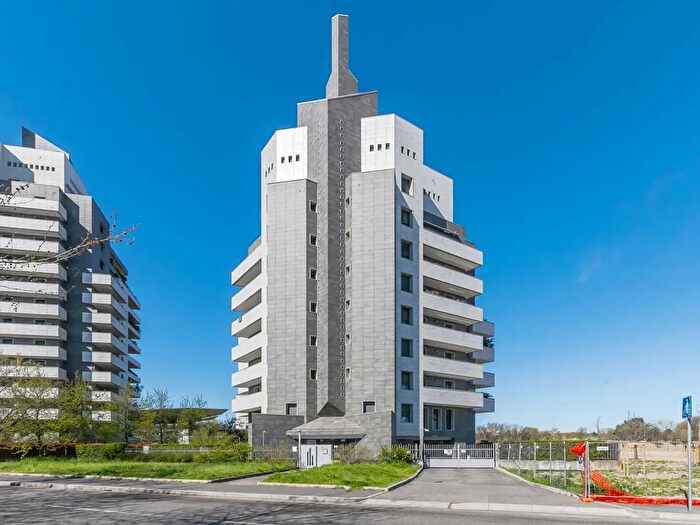 Appartamento trilocale in vendita in Achille Papa, Milano