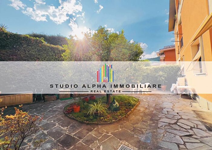 Appartamento con 5 locali in vendita in Via Migliarini, Arenzano