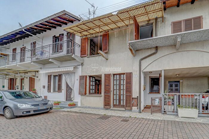 Casa con 5 locali in vendita in Via Belvedere, Vergiate