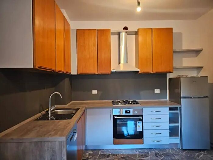 Appartamento trilocale in affitto in Via Clanezzo, Almenno San Salvatore