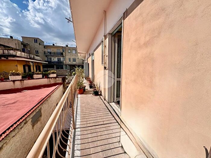 Appartamento trilocale in vendita in Via VI Traversa Nazionale delle Puglie, Casoria