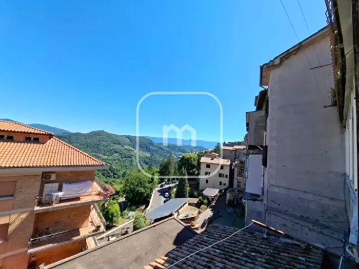 Appartamento con 6 locali in vendita in Via Borgo Mario Theodoli, San Vito Romano