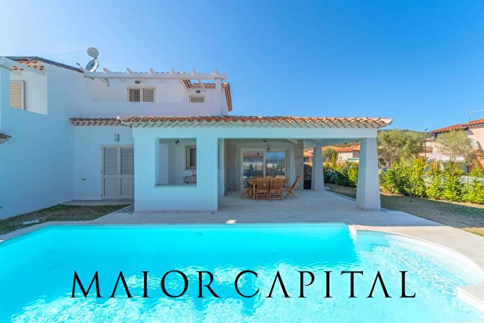 Casa trilocale in vendita in Via Tirso, Budoni