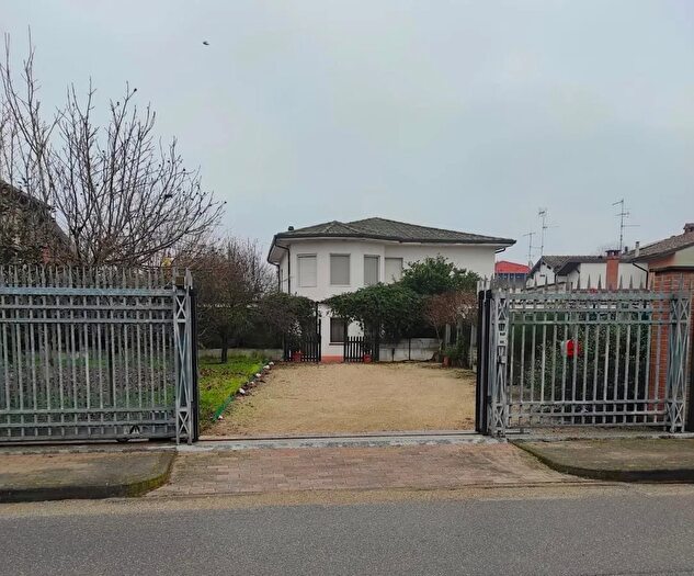 Casa con 5 locali in vendita in Roma, Zerbolo