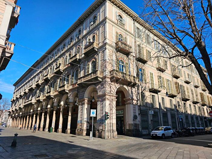 Appartamento quadrilocale in affitto in Corso Valdocco, Cittadella, Torino