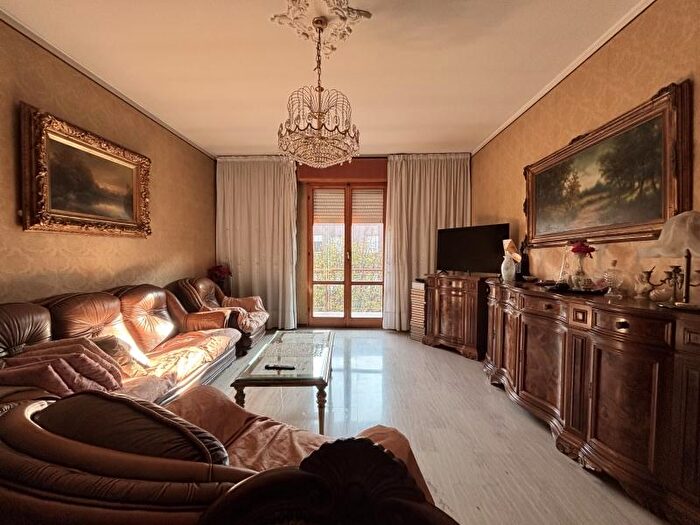 Appartamento con 5 locali in vendita in Via Pescara, Carpi