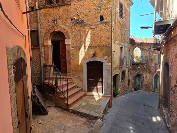 Appartamento con 5 locali in vendita in Via Vittorio Emanuele, Centro, Roccadaspide