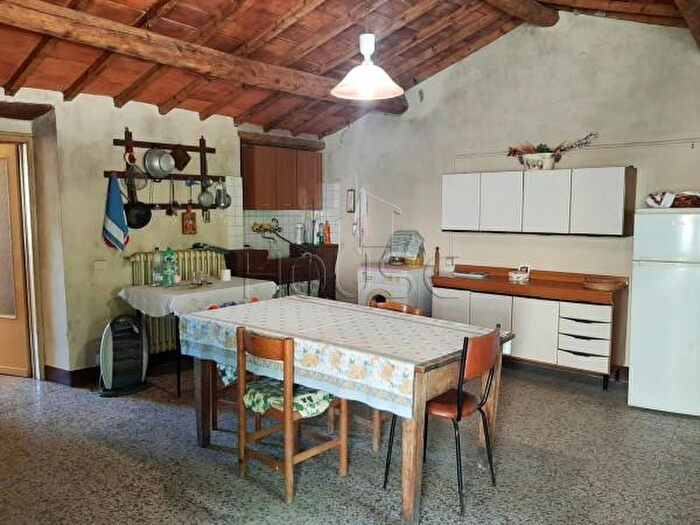 Casa con 6 locali in vendita in Strada per Rancolfo, Perugia