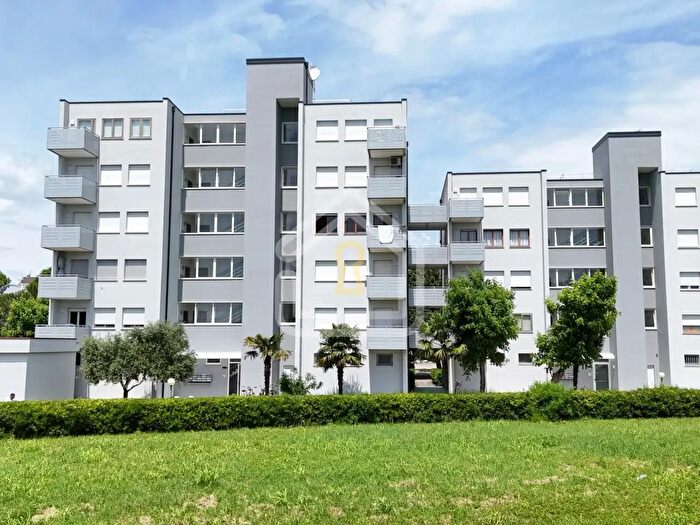 Appartamento trilocale in vendita in Via dei Coralli, Latisana