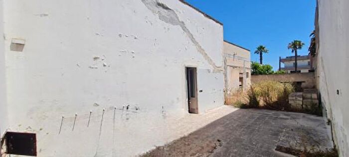 Casa trilocale in vendita in Via Vincenzo Bellini, Collepasso