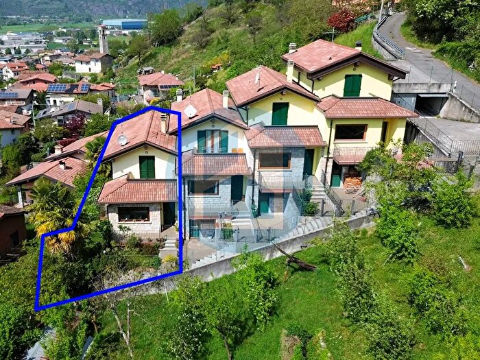 Casa trilocale in vendita in Via E Merici a, Artogne