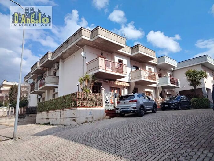 Appartamento con 6 locali in vendita in Via Vittorio Alfieri, Monteprandone