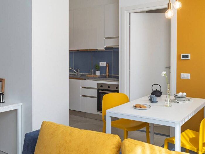 Appartamento bilocale in affitto in Via Giacinto Bruzzesi, Giambellino, Milano
