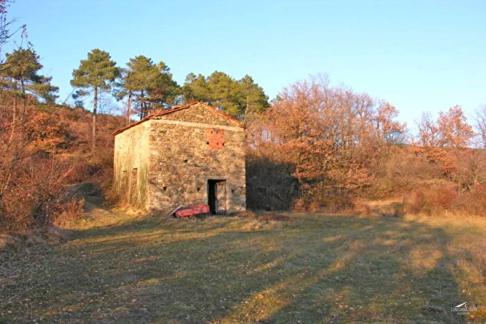 Casa bilocale in vendita in Tresana