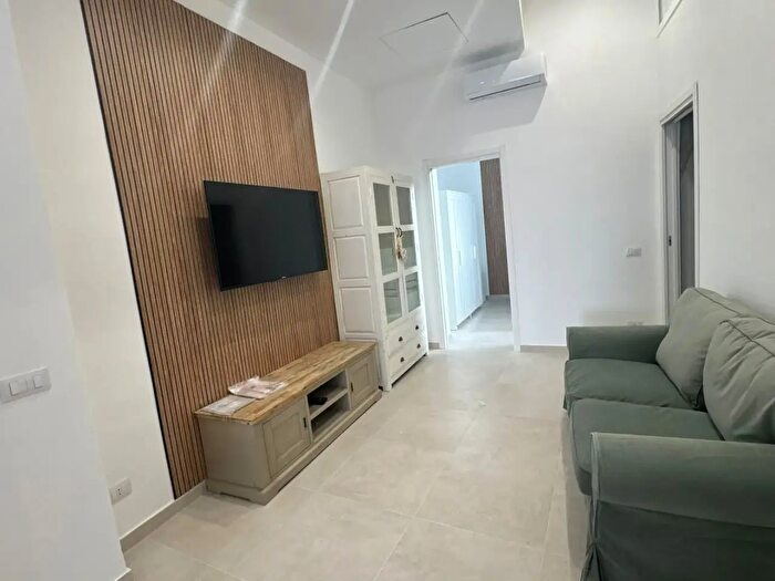 Appartamento bilocale in affitto in Via Cruillas, Palermo
