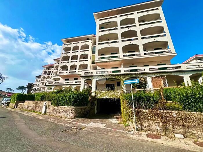 Appartamento bilocale in vendita in Baia Murena, Cellole