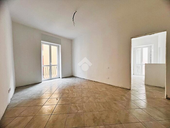 Appartamento trilocale in vendita in Via Garibaldi, Bernareggio