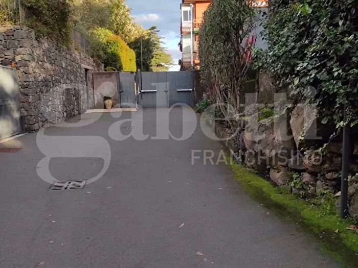 Appartamento trilocale in vendita in Via Giacomo Leopardi, San Giovanni La Punta