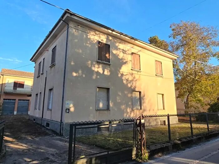 Appartamento quadrilocale in vendita in Via San Lorenzo, Pizzoli