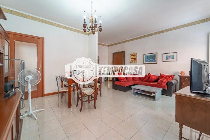 Appartamento quadrilocale in vendita in Via Costantino, Roma