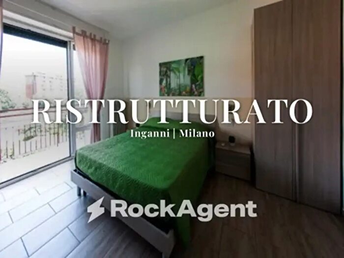 Appartamento trilocale in vendita in Via Lorenteggio, Milano