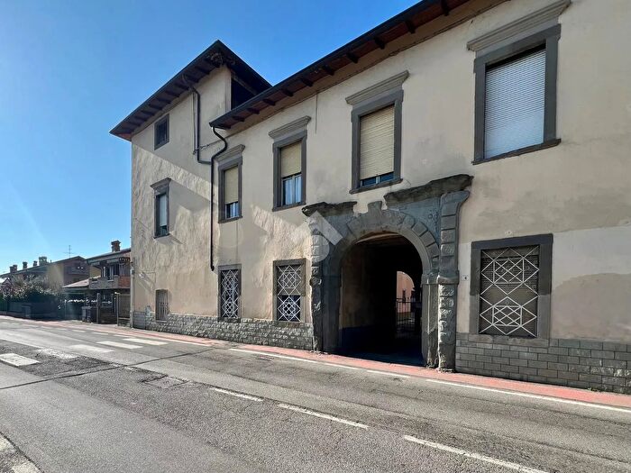 Casa con 7 locali in vendita in Via Trieste, Bonate Sopra
