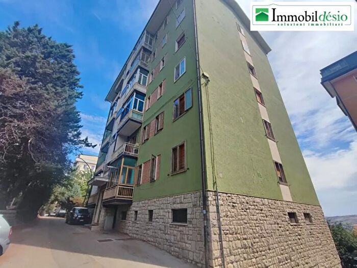 Casa con 7 locali in vendita in Potenza