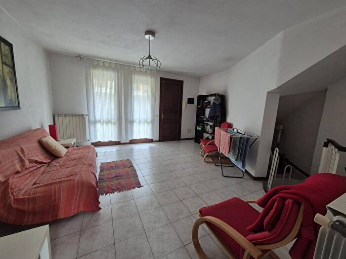 Appartamento bilocale in vendita in Via Valeriana Dubino, Dubino