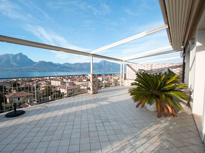 Appartamento con 5 locali in affitto in Centro, Torri del Benaco