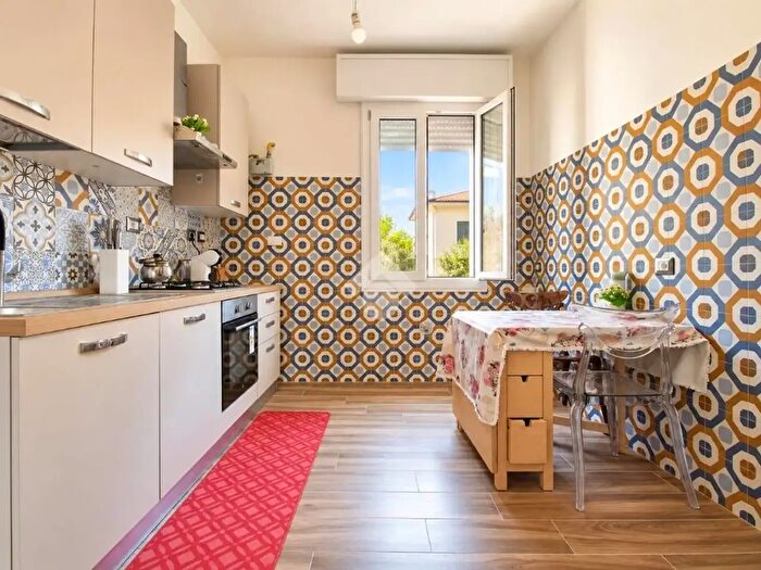 Appartamento trilocale in vendita in Viale F Prampolini, Sassuolo