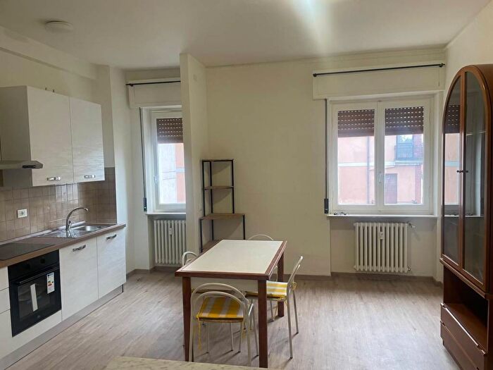Appartamento bilocale in affitto in Via Alfonso dAvalos, Corso Novara Stadio, Vigevano