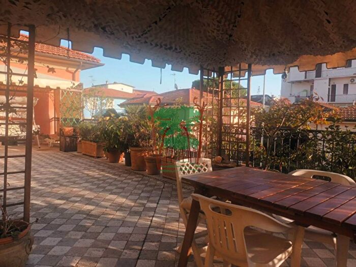 Appartamento con 5 locali in affitto in Via Tirana, Marco Polo Don Bosco, Viareggio