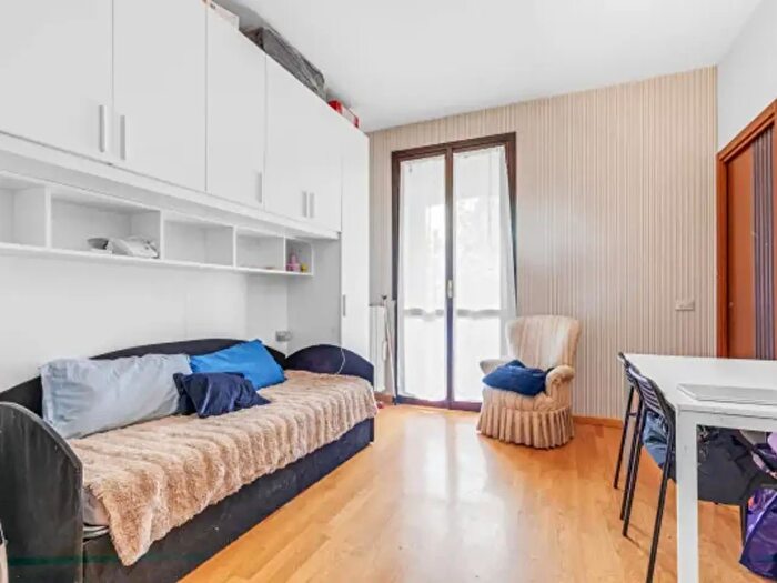 Appartamento monolocale in vendita in Via Roma, Usmate Velate