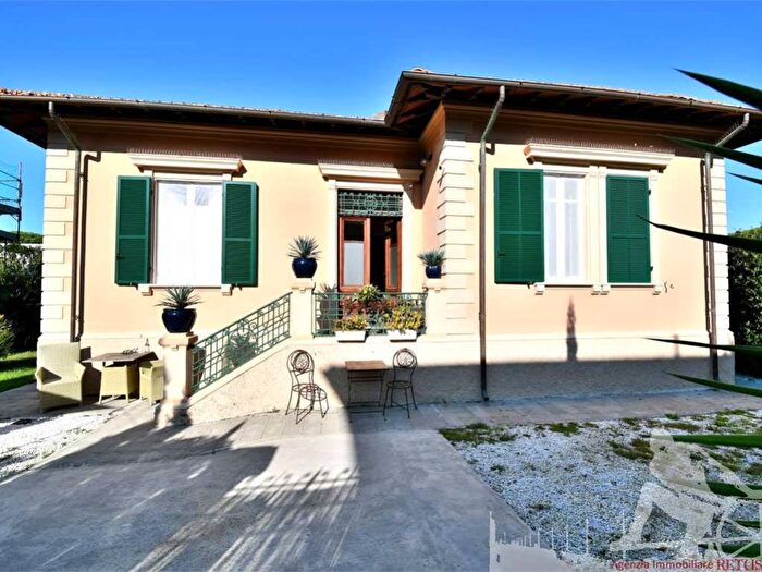 Casa con 5 locali in affitto in Centro, Forte dei Marmi