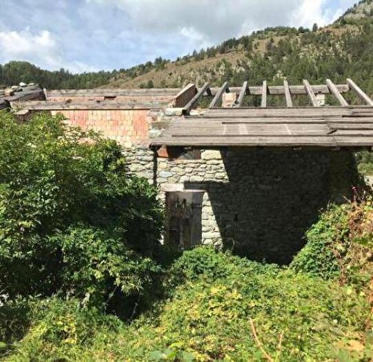 Casa con 6 locali in vendita in Valpelline