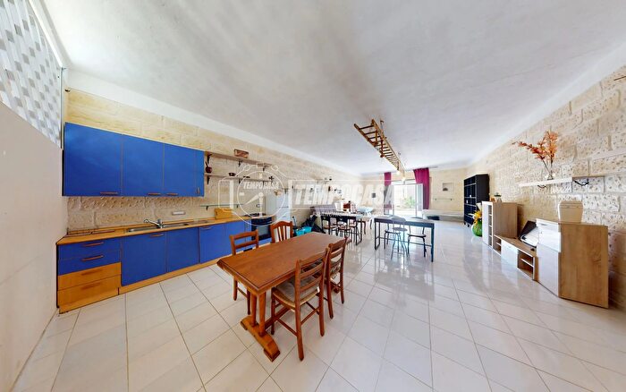 Casa bilocale in vendita in Via Giuseppe Verdi, Cannole