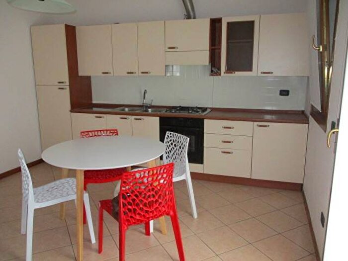 Appartamento trilocale in affitto in Via Rubicone, Centro, Thiene